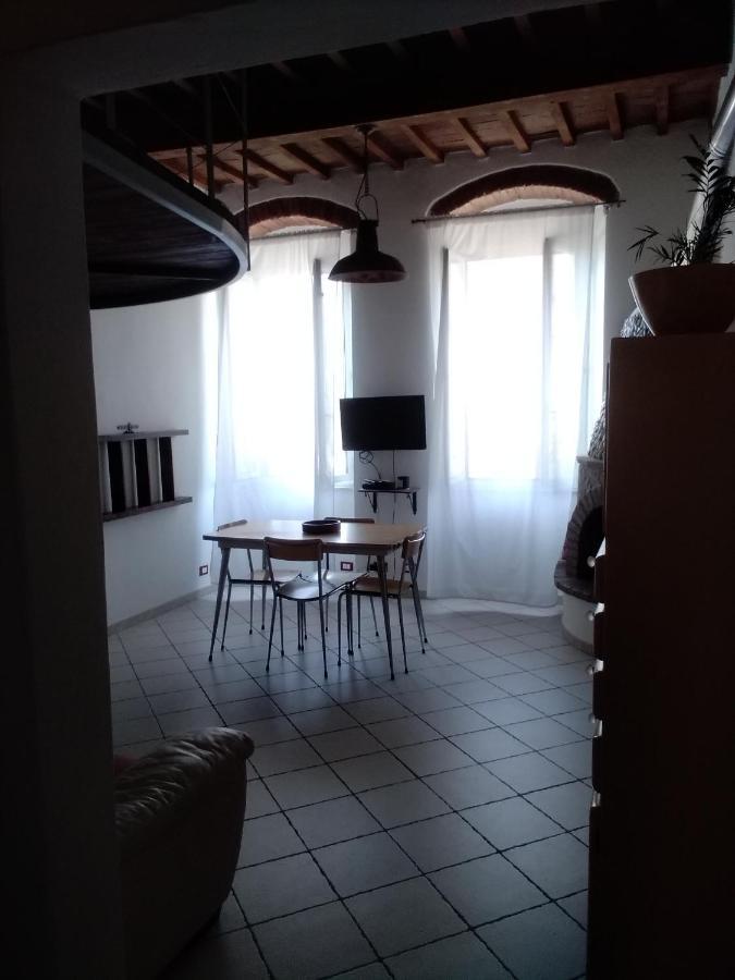 Casina Del Porto Vila Livorno Exterior foto