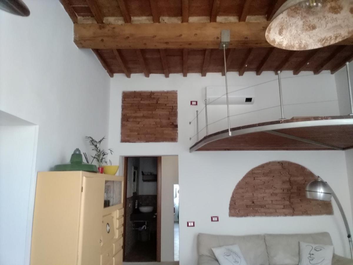 Casina Del Porto Vila Livorno Exterior foto